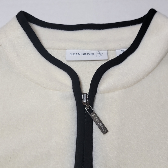 Susan Graver Plus Size 1X Plush Lightweight Vest - Picture 2 of 8